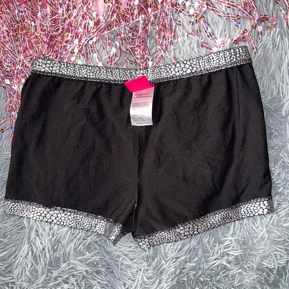 cute girls gymnastics//dance shorts ! 💕🪩 - Picture 5 of 8